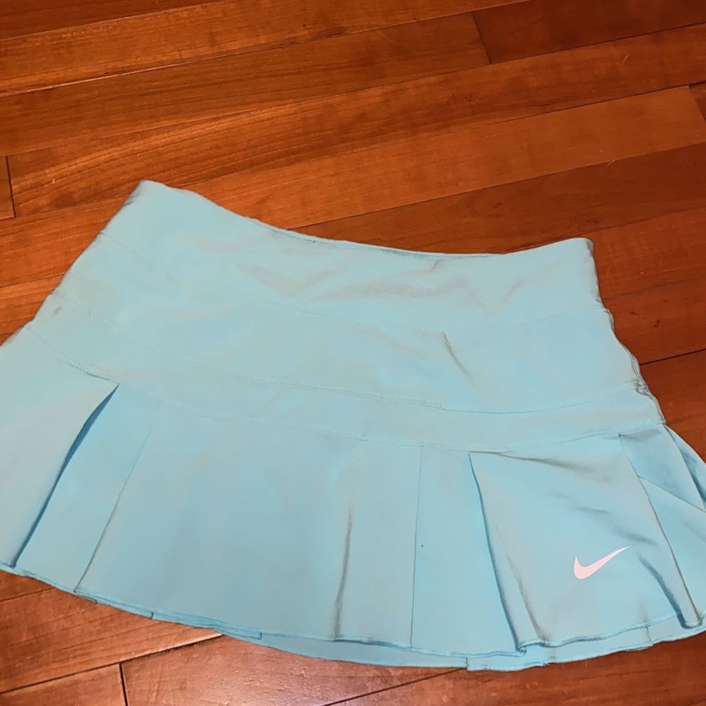 Nike Women’s Breathe Skirt in Tiffany Blue Size S